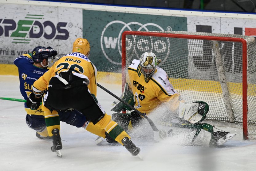 Vsetín má ve finále první ligy opět navrch, vyhrál ve Zlíně 5:3 a vede 2:1