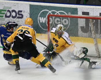 Vsetín má ve finále první ligy opět navrch, vyhrál ve Zlíně 5:3 a vede 2:1