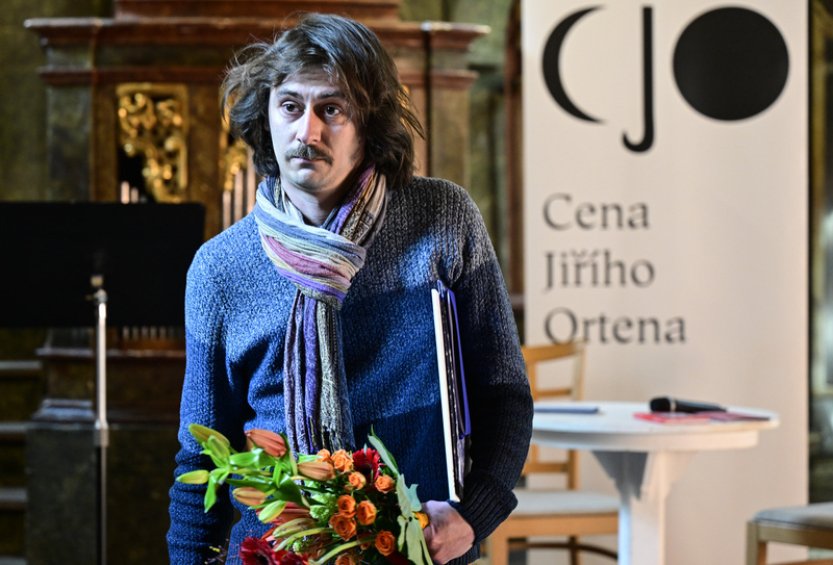 Na Cenu Jiřího Ortena 2024 získaly nominaci dvě básnické sbírky a román