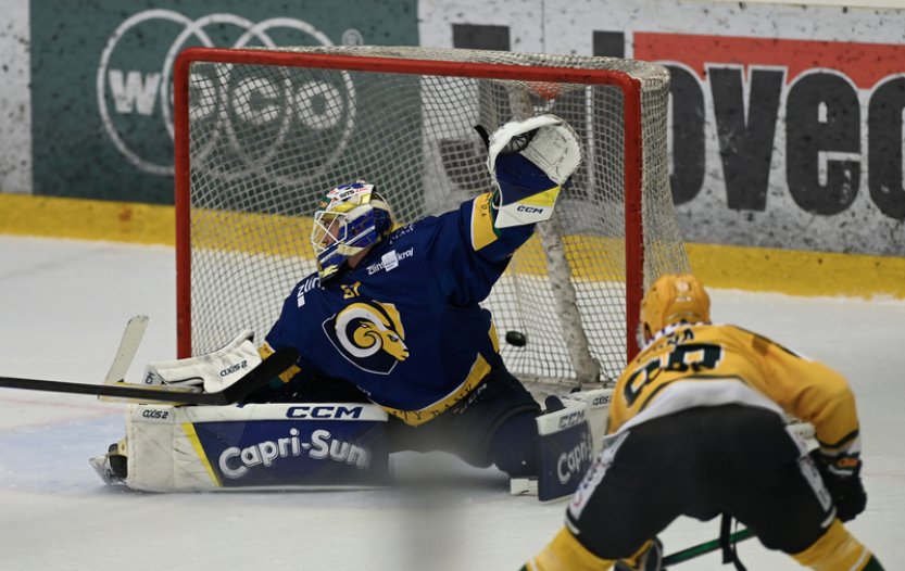 Hokejisté Vsetína počtvrté porazili Zlín a zahrají si s Kladnem o extraligu