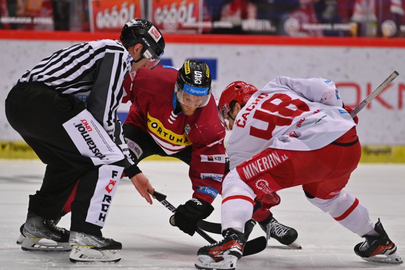 Třinec může doma vyrovnat semifinálovou sérii se Spartou a vynutit si sedmý duel