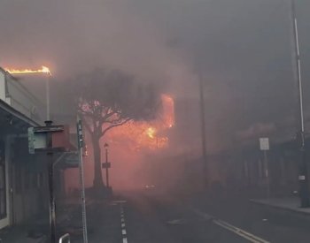 Požáry na Havaji si vyžádaly nejméně šest mrtvých, hasiči s živlem dál bojují