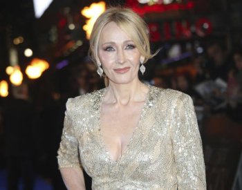 Rowlingová kritizovala herce z filmů o Potterovi kvůli transgenderovým osobám