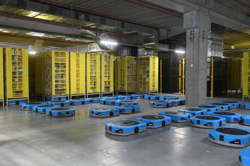 Je mýtem, že roboti kradou práci, řekl vysoký manažer Amazonu