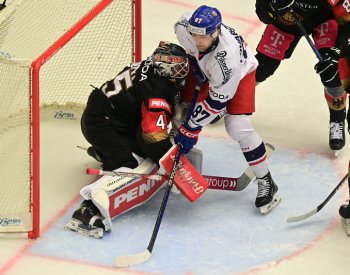 České hokejisty čeká v Karlových Varech druhý zápas proti Německu