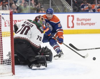 Hertl skóroval poprvé za Vegas, Vejmelka vychytal výhru