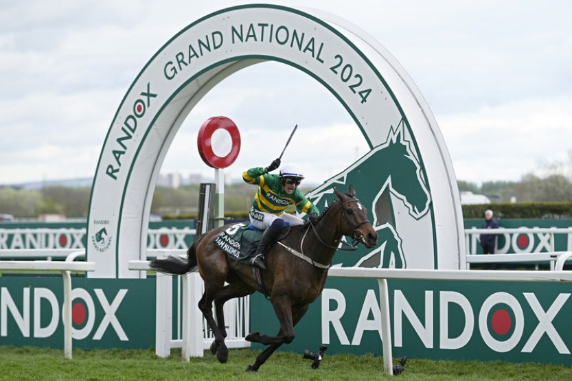 Dostihovou Velkou národní vyhrál spolufavorit I Am Maximus