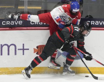 Hokejisty prohrály na MS s Kanadou, o bronz se utkají s Finskem