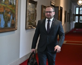 Jurečka: Minimální mzda by podle predikcí mohla v roce 2029 být 27.400 Kč