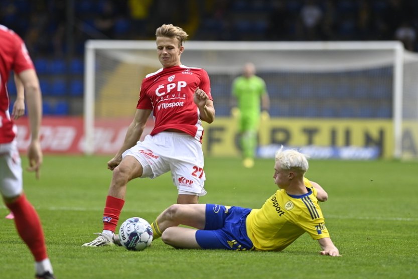 Zlín remizoval s Pardubícemi, oba týmy stále dělí čtyři body