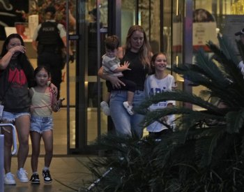 Útočník, který ubodal v Sydney šest lidí, se možná zaměřil na ženy