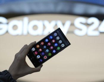 Odbyt smartphonů ve čtvrtletí vzrostl, Samsung se vrátil do čela trhu