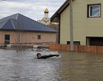 Povodně postihly ruskou Kurganskou oblast, stoupá hladina řeky Tobol