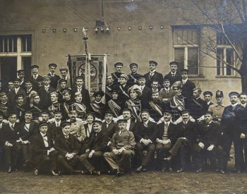 Sbírku ústeckého muzea doplnil vzácný skupinový snímek spolku Burschenschaft