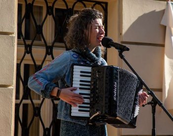 Zpěvačky Zmeková, Kaczi a Šrůmová s projektem Něžná noc mají nová alba a klipy