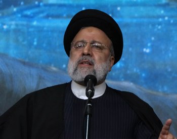 Putin hovořil s íránským prezidentem Raísím, vybídl ke zdrženlivosti