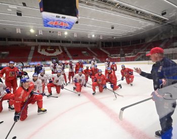 Hokejisté zahájili třetí týden přípravy, na MS se nepředstaví centr Kovář