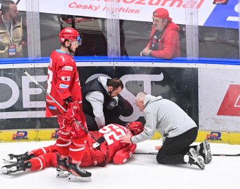 Hokejisté Třince přišli pro zbytek finále o zraněného obránce Marinčina