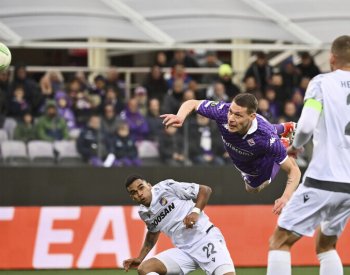 Italský tisk píše o černé magii, Batmanovi Jedličkovi a gumové zdi Plzně