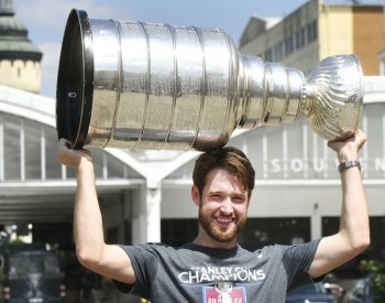 Hokejista a vítěz Stanley Cupu Francouz ve 33 letech ukončil kariéru
