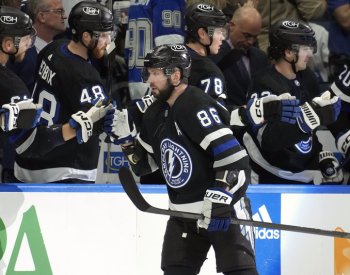 Kučerov ovládl produktivitu NHL o čtyři body před MacKinnonem, Pastrňák byl pátý