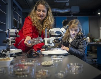 Liberecká iQLandia připravila ke Dni Země vědecký jarmark plný experimentů