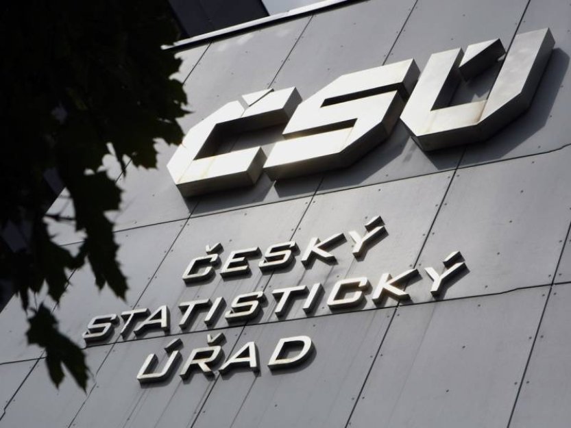 Deficit veřejných financí loni stoupl na 3,7 procenta HDP, upřesnil ČSÚ