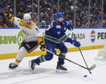 Vancouver s Hronkem zvládl vstup do play off NHL, Winnipeg porazil Colorado