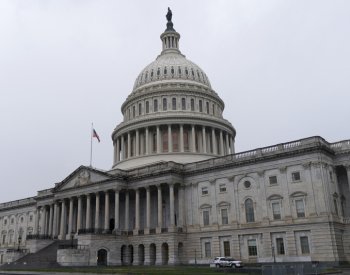 Americký Senát se chystá dokončit vleklé schvalování balíku s pomocí Ukrajině