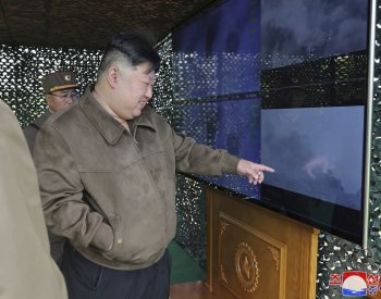 Kim řídil vojenské cvičení na téma `jaderný protiútok`, uvedly agentury