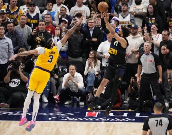 Basketbalisté Denveru díky střele v poslední sekundě porazili podruhé Lakers