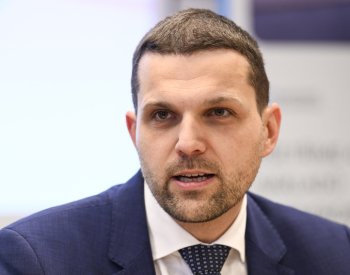 Vláda bude ve středu potřetí projednávat úpravy systému emisních povolenek