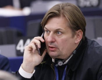 Krah i přes špionážní kauzu zůstává lídrem kandidátky AfD pro eurovolby