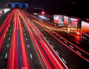 Německý lékař vyjel k nehodě na dálnici na kole