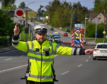 Europoslanci schválili lepší přeshraniční vymáhání pokut za dopravní přestupky
