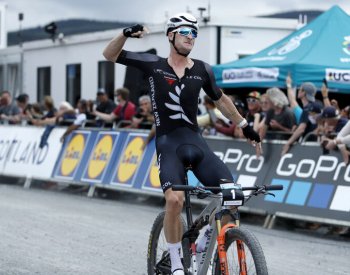 Biker Cink byl v short tracku na MS dvanáctý, titul obhájil Gaze