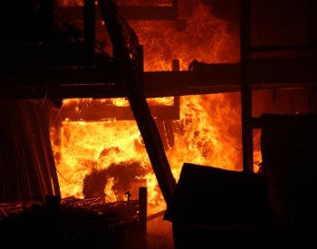 Hoří sklad v Odincovu nedaleko Moskvy, příčina nejasná