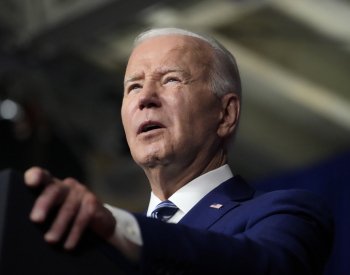 Biden žádá Kongres o dalších 13 miliard dolarů na zbraně pro Ukrajinu