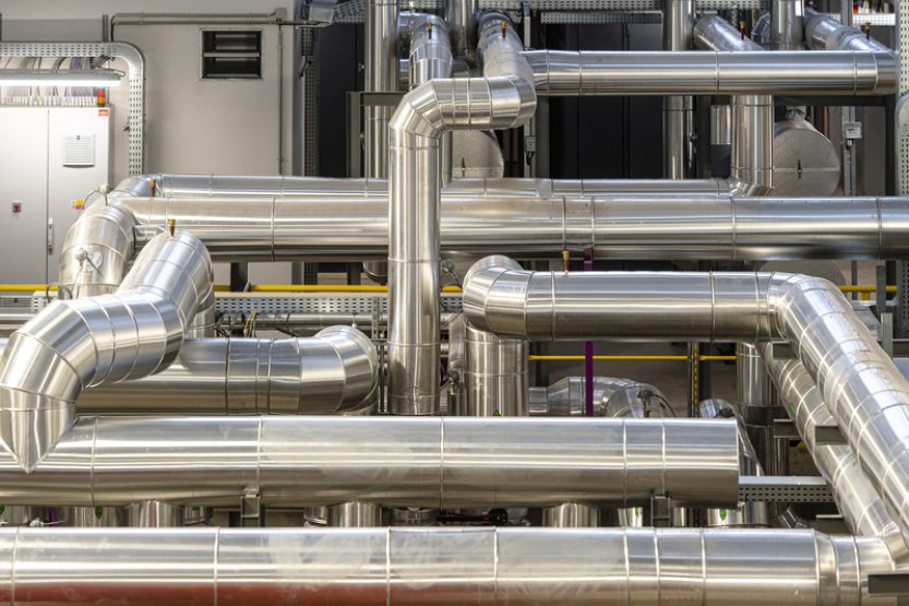 Teplárny v Česku dodaly v končící sezoně méně tepla, důvodem bylo počasí