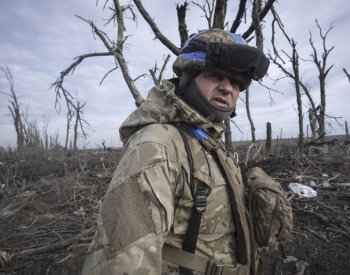Situace na frontě se zhoršuje, uvedl šéf ukrajinské armády Syrskyj