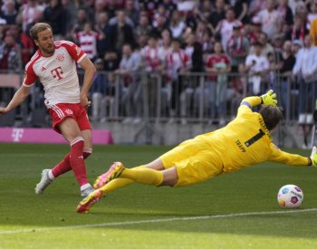 Bayern se výhrou 2:1 nad Frankfurtem naladil na semifinále Ligy mistrů s Realem