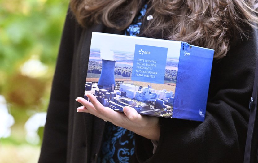 EDF a KHNP do úterý dají nabídky v jaderném tendru, stát zjistí cenu více bloků