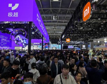 Šéf výrobce elektromobilů Tesla Elon Musk přiletěl do Číny