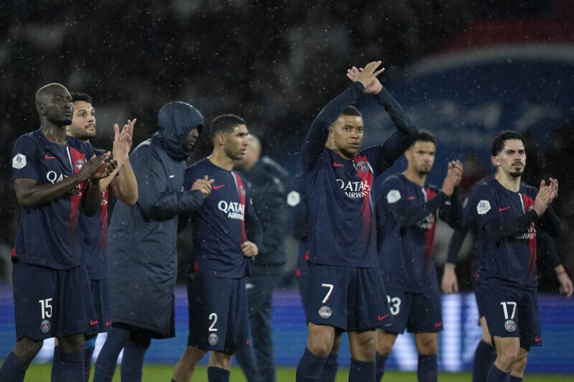 Fotbalisté Paris Saint Germain jsou podvanácté francouzskými mistry