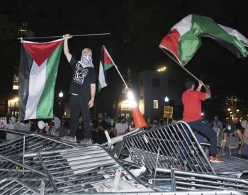 V USA pokračovaly protesty studentů proti vazbám na Izrael