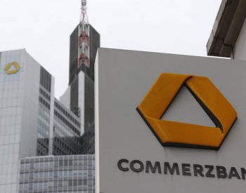 Velké evropské banky loni zaplatily v Rusku na daních 800 milionů eur, píše FT