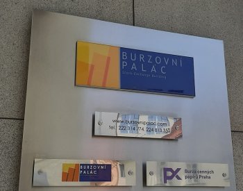 Po sérii tří poklesů v řadě si dnes pražská burza připsala téměř půl procenta