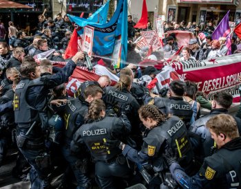 Prvomájové demonstrace v Evropě provázely incidenty, v Paříži desítky zadržených