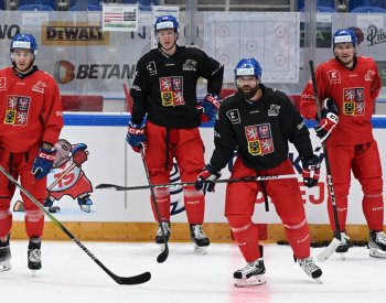 Hokejistům začíná generálka na MS a na úvod turnaje v Brně je čeká Finsko