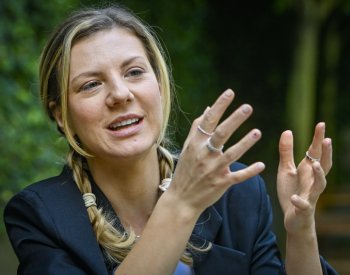 Hokejové MS bude doprovázet hit od Lenny, nebude ale oficiálním songem